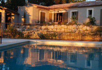 pool-at-sunset_big-350x240 Oppede, France  